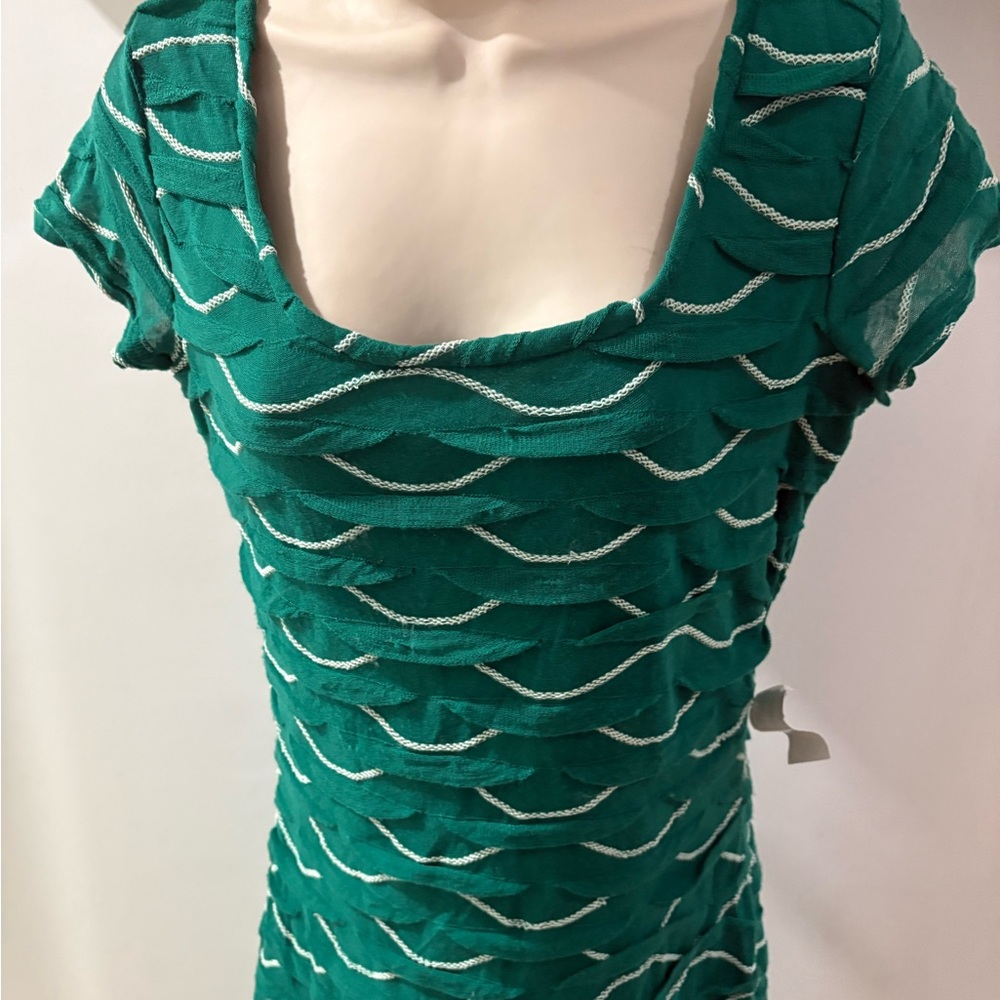 Max Studio Medium Women’s Knee length Green and white Wavy Dress
